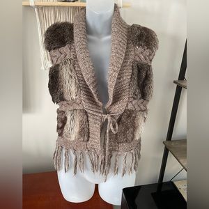BKE Faux fur vest